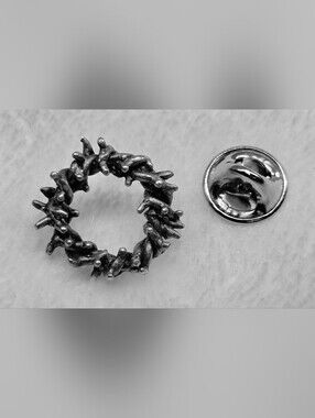 Vintage Crown of Thorns Pewter  Lapel Pin Brooch Religious Barbed Wire